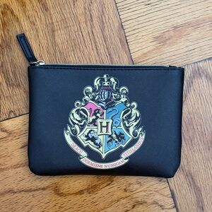 Hogwarts Crest Zip Pouch